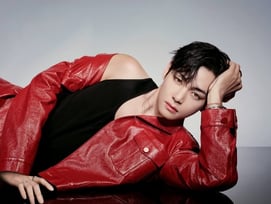 뷔 이펙트! 방탄소년단 뷔 티르티르 새 캠페인 제품 순식간 '품절'