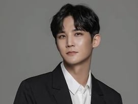 'XG 제작' 아이돌 출신 재이콥스, 日서 마약 소지 혐의 긴급 체포.."확인 중"