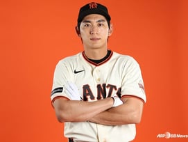 'MLB 중견수 수비지표 꼴찌' 이정후, 우익수는 식은죽 먹기! 2G 연속 보살→'레이저 송구쇼'