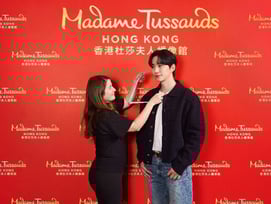 이준호, 4시간 신체 측정..밀랍 인형 제작 [공식]