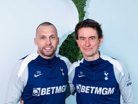 '못 해 먹겠다' 손흥민 떠난 토트넘 충격 폭로, '부임 32일 만에' 수석코치 사임 "구단은 남아달라 했지만..."