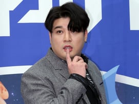 신동, 가정사 고백 "母 사기·투자 실패로 절연..제2의 가족 원해"[스타이슈]