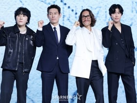 변성현 감독의 영화 '굿뉴스' 파이팅[★포토]