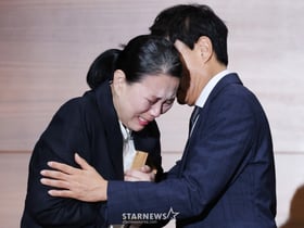 오열하는 故 오요안나 모친[★포토]