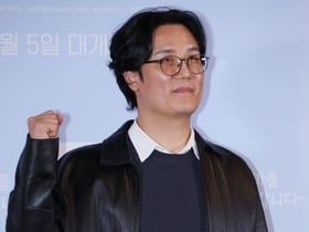 포즈 취하는 '엄마를 버리러 갑니다' 모홍진 감독[★포토]