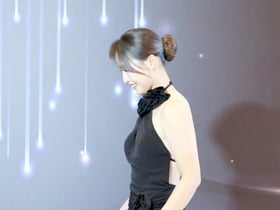 [한번에쓱] 과감한 옆트임 이율린 '2025 KLPGA 대상'