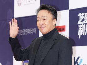 이성민, 젠틀한 손인사[★포토]