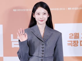 공승연, 화사하게 손인사[★포토]