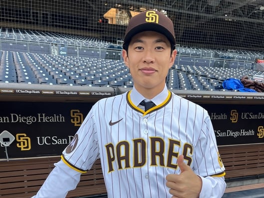 SD 송성문, 외야수 전향하나