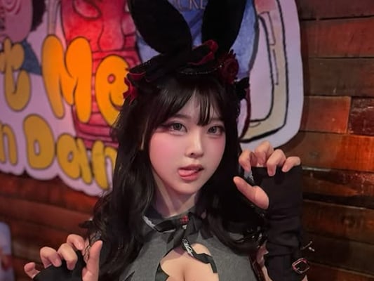 인기 BJ 송하나 '초현실적' 볼륨美, 팬들 "So hot" 감탄