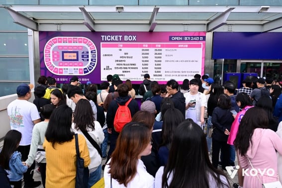 Поклонница женщин в возрасте от 20 до 30 лет, возглавлявшая «Бейсбол 12 миллионов», заблудилась на волейбольной площадке: «Не хватает еды и зрелищ." [V-лига Популярная впорядке]