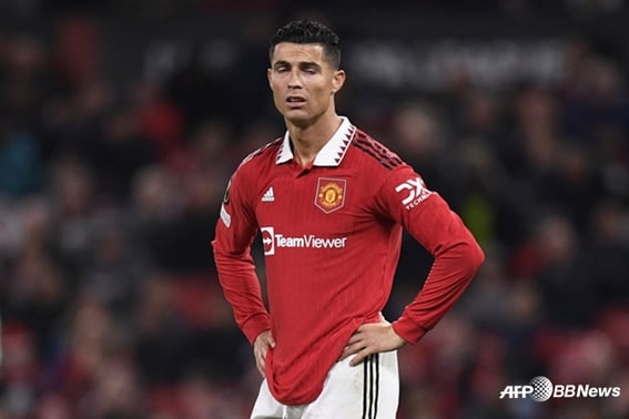 'サウジうんざり' ロナウド、すでにマンUと接触した "年俸を全部削るから"··· マンチェスターの「秘密会合」は本当だった