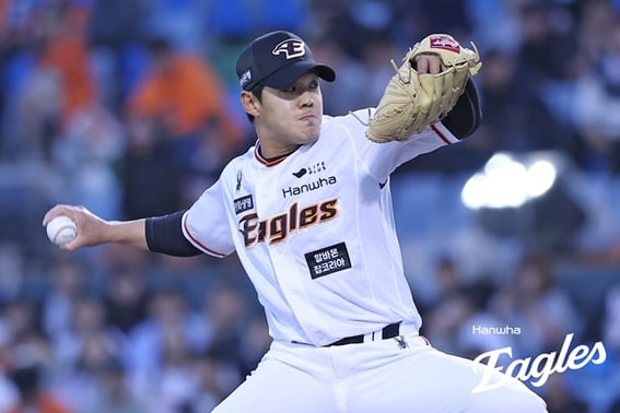 『ハンファ暗黒期』に献身したユン·デギョン、放出→『最後まで』引退 「指導者の道を歩んでみようと思う」"