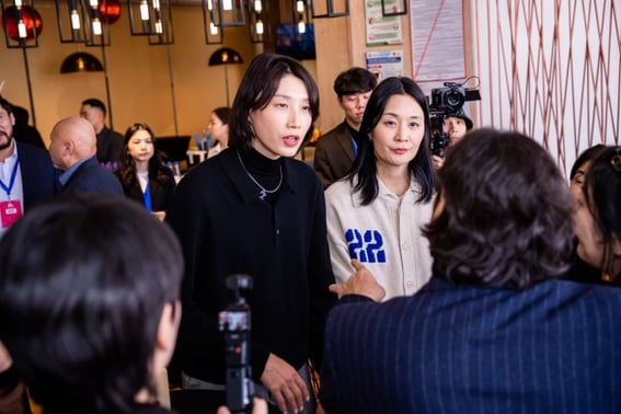 «Неожиданная популярность даже после выхода на пенсию» Ким Ён Кён и «Государственный визит» в Монголии " Девушка по волейболу здесь! "Миллион молодых идолов"