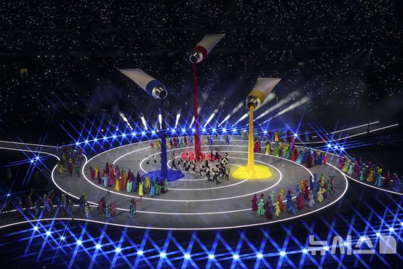 "The first two Olympic Flames" are active in Milan and Cortina. "The Winter Olympics are finally here." Korea's 22nd position 'Kisoo Cha Jun-hwan and Park Ji-woo' (Roundup)