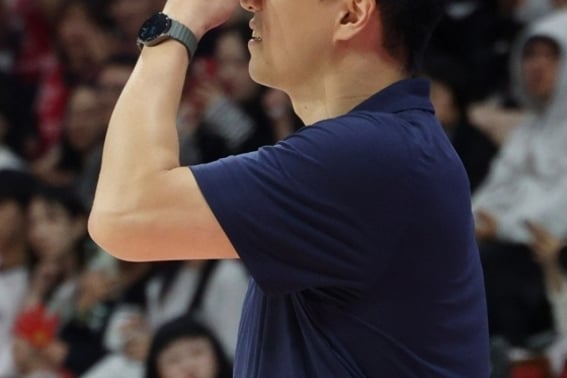 プロの監督が「前代未聞の遅刻事態」について説明を求めると、「感情に訴えるのは嫌だ」と答えた··· 納得できる説明はどこへ [水原現場]