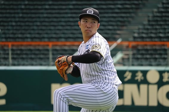 日本も衝撃の悲報！ERA0.17の鉄壁ブルペン、青白戦でベースカバー中に倒れ「車椅子に乗ったまま搬送」→WBCはどうなるか