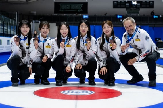 World No. 3 女 Curling Loses 4-8 Against the 'No. 10' U.S. → Unfortunately, Game 1 Starts [Milan Olympics]