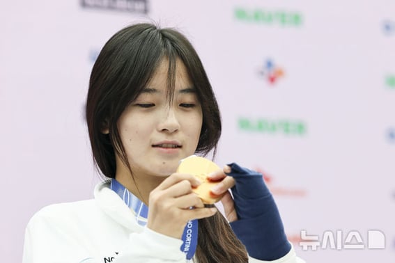 Choi Ga-on, "The touching spirit that rang around the world." "I want to eat the food that my grandmother makes."" [Milan Olympics]