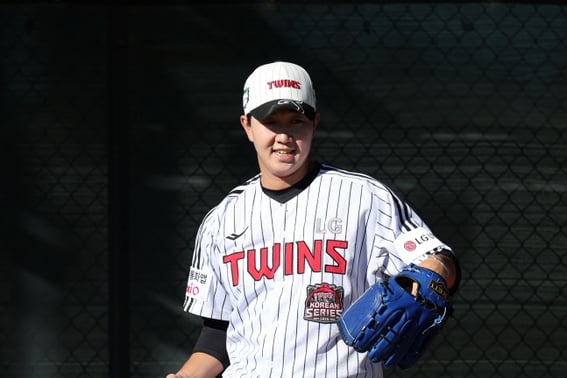 Cầu thủ thay thế át chủ bài của đội tuyển quốc gia đã kết thúc LG với chưa đến 140km "ngay lập tức" . Tôi nên khóc hay nên cười với đội tuyển quốc gia Twins đây?