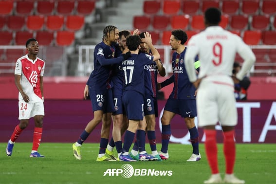 'イ・ガンイン交代で大活躍' PSG UCL16強が見えてきた、モナコに3-2の大逆転勝利 'POの先制攻撃'
