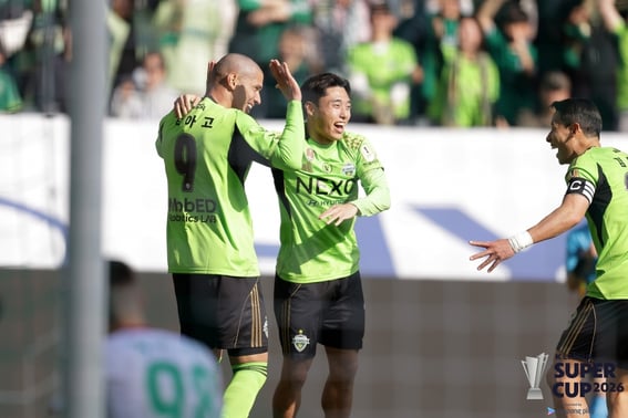 "莫达·蒂亚戈连续进球"全北队以2比0完胜大田队 时隔20年复活的"K联赛超级杯"冠军