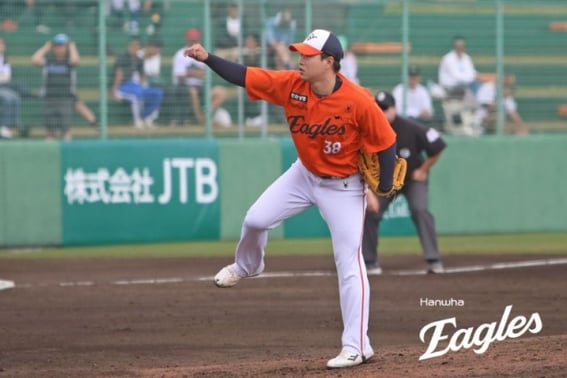 '0-18 Hanwha đã thất bại thảm hại' Dù đây là trận đấu luyện tập... Ba cầu thủ ném bóng bị mất 18 điểm - FA 10 tỷ won Kang Baek Ho im lặng