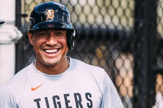 Корейско-американский хит Джемай Джонса исчез! Ни одного удара в 10 ударов → Испытываю пустые удары