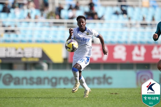 The referee collapsed while playing along with Gervo, referee Lee Dong-joon 'muscle injury' → replacement with atmosphere 'Gyeongin the B.' [the scene of Incheon]
