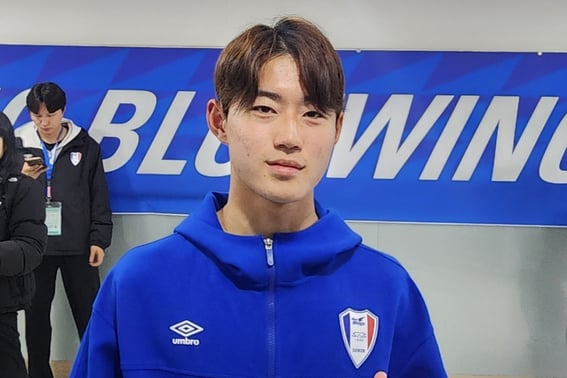 Режиссер Ли Чон Хё 'Пик' родился в 06 году, сверхновая ... "Исторический дебют в К-лиге" Ким Сон Чжу: "Еще не хватает, цель - победить" [Месторождение Сувона]