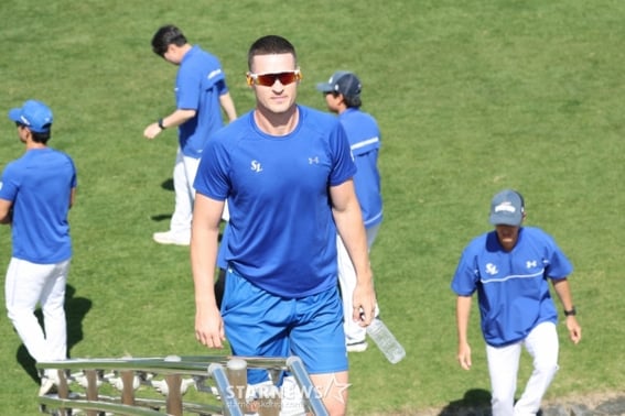 Выйти из медицинского прохождения 'настоящей тайны' → В конце концов, значимый " интерес 0 сюрприз" был проанализирован на месте, вопросы к 1,4 миллиарда новых иностранцев от Samsung.