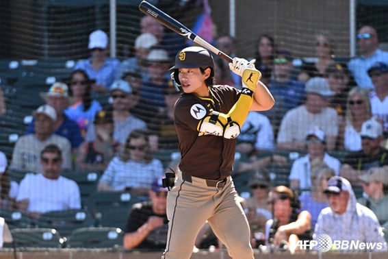 Song Sung Moon khép lại 3G im lặng sau khi nuôi dưỡng → hành trình SD