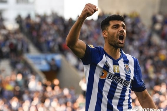 イランのサッカー英雄が「電撃参戦宣言」 タレミ「米国と戦う」"··· 自国のサッカー協会も困惑 "どうかサッカーだけをやってください"