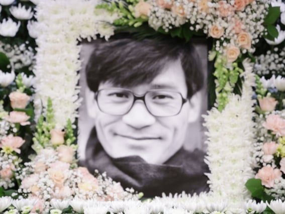 '국민배우' 안성기, 혈액암 투병 끝 별세