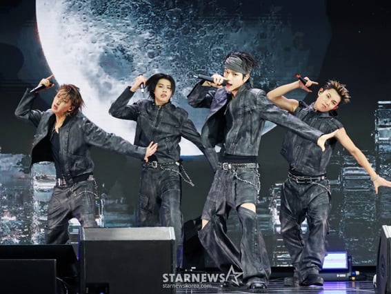 '박재범 아이돌' 롱샷, 힘 넘치는 데뷔 무대!