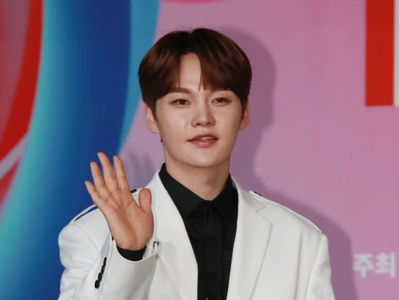 '밀양 박씨의 자랑' 박서진, 스타랭킹 男 트롯 2위