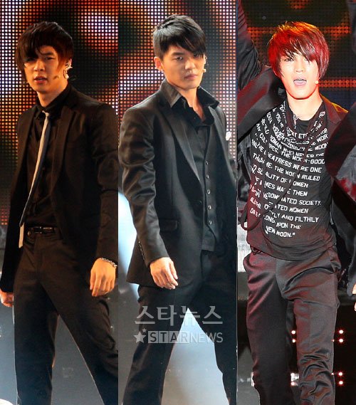 동방신기의 믹키유천,시아준수,영웅재중(왼쪽부터)