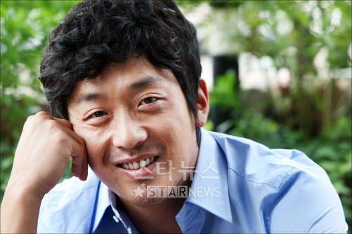 ⓒ하정우가 지난 6월 잡지 '데이즈드 앤 컨퓨즈드'에 공개한 그림. 홈페이지 캡쳐.