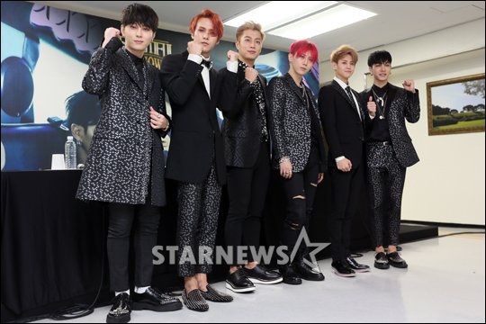 그룹 비스트다 30일 오후 단독콘서트를 앞두고 기자회견에 참석해 포즈를 취하고 있다. /사진=임성균 기자