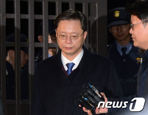 22일 새벽 서울구치소에서 나와 귀가하는 우병우 전 청와대 민정수석. /사진=뉴스1