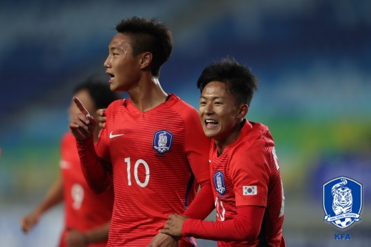 왼쪽부터 백승호와 이승우. /사진=대한축구협회 제공