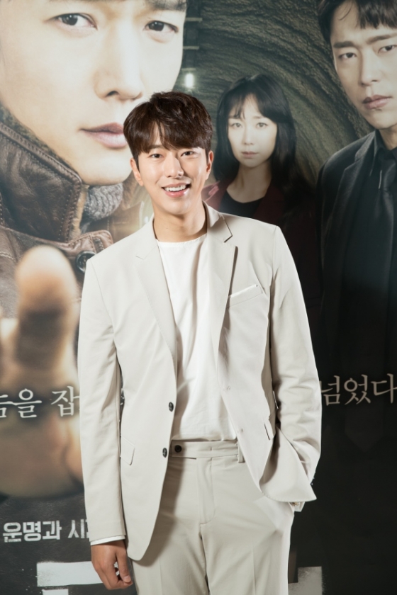 최진혁 /사진제공=OCN