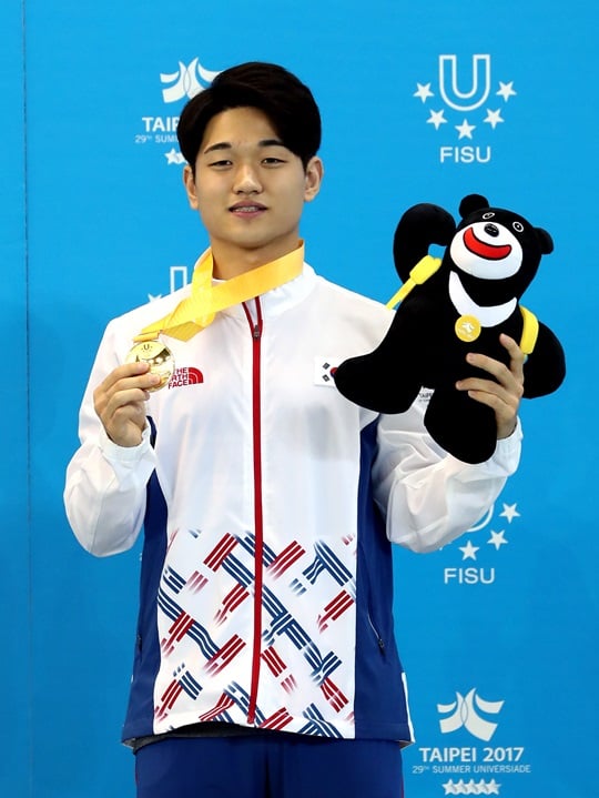 타이페이 U대회 수영 다이빙 1m 스프링보드에서 금메달을 따낸 김영남. /사진=대한체육회 제공