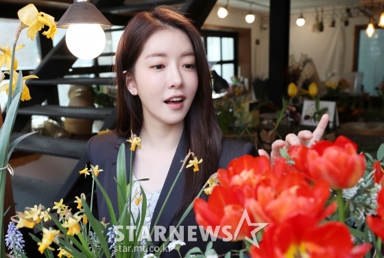 서울 용산구 꾸까 카페에서 배우 정인선의 '차한잔합시다' 인터뷰를 진행했다./사진=김휘선 기자