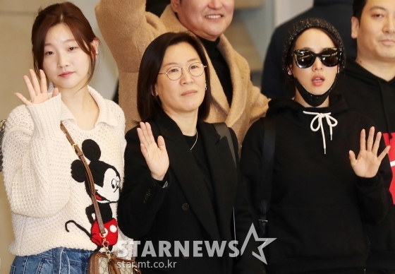 배우 박소담, 곽신애 대표, 조여정(왼쪽부터) /사진=김휘선 기자
