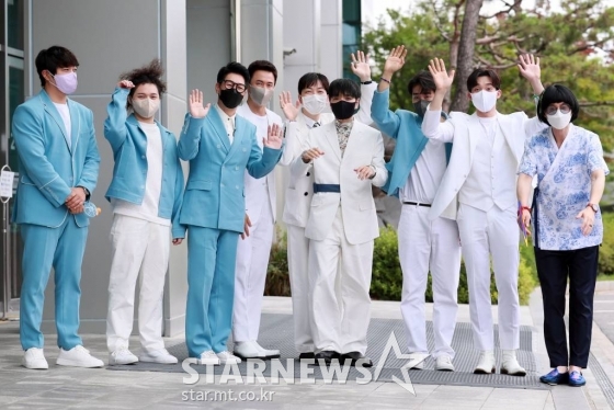MBC 예능프로그램 놀면뭐하니의 프로젝트그룹 MSG워너비-MOM과 정상동기 강창모, 원슈타인, 지석진, 김정민, 이동휘, 쌈디, 박재정, 이상이, 유재석 /사진=임성균 기자 tjdrbs23@