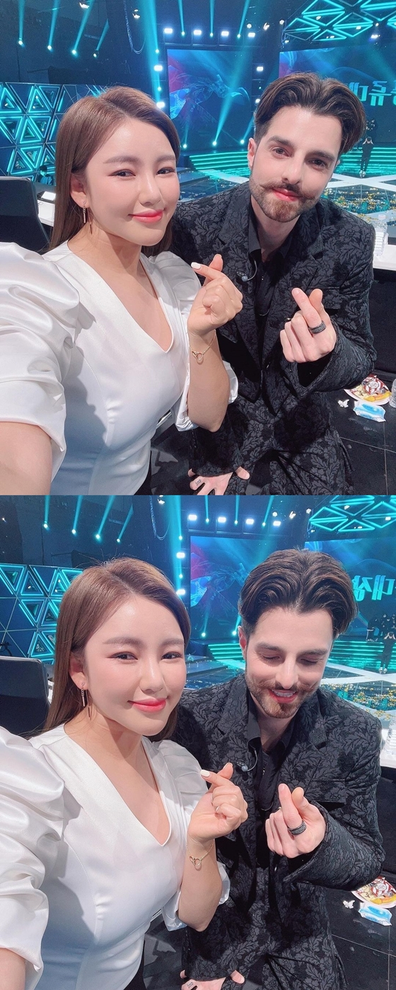 송가인과 DJ 알록./사진=송가인 인스타그램