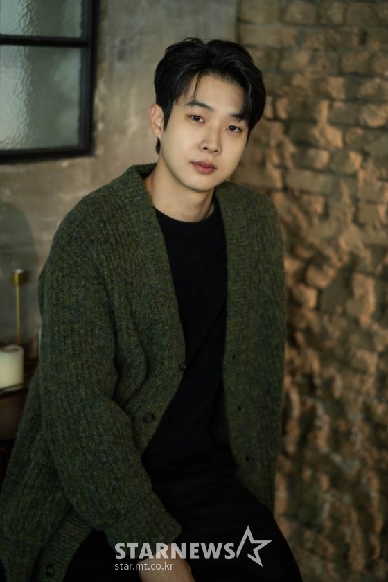 배우 최우식이 4일 오전 온라인으로 진행된 영화 '경관의 피' 인터뷰에 앞서 포즈를 취하고 있다. <제공=에이스메이커무비웍스> 2022.02.04 /사진=임성균 기자 tjdrbs23@