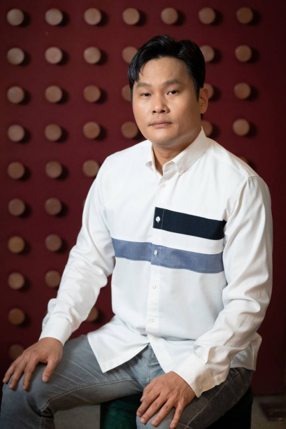 영화 '범죄도시2'의 이상용 감독이 24일 오전 화상으로 진행된 인터뷰를 위해 포즈를 취하고 있다. '범죄도시2'는 괴물형사 '마석도'와 금천서 강력반이 베트남 일대를 장악한 최강 빌런 '강해상'을 잡기 위해 펼치는 통쾌한 범죄 소탕 작전을 그린 영화다. /사진제공=에이비오엔터테인먼트 2022.05.24 /사진=이동훈 기자 photoguy@