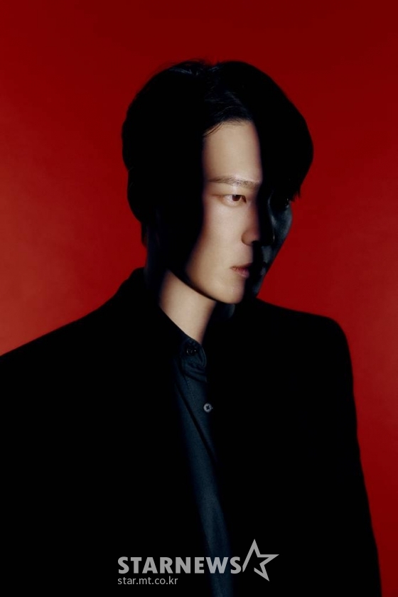 영화 '카터'(감독 정병길)의 배우 주원이 11일 오전 진행된 화상인터뷰를 위해 포즈를 취하고 있다. '카터'는 의문의 작전에 투입된 '카터'가 주어진 시간 안에 자신을 되찾고 미션을 성공시켜야만 하는 리얼 타임 액션 영화다. /2022.08.11 /사진=이동훈 기자 photoguy@